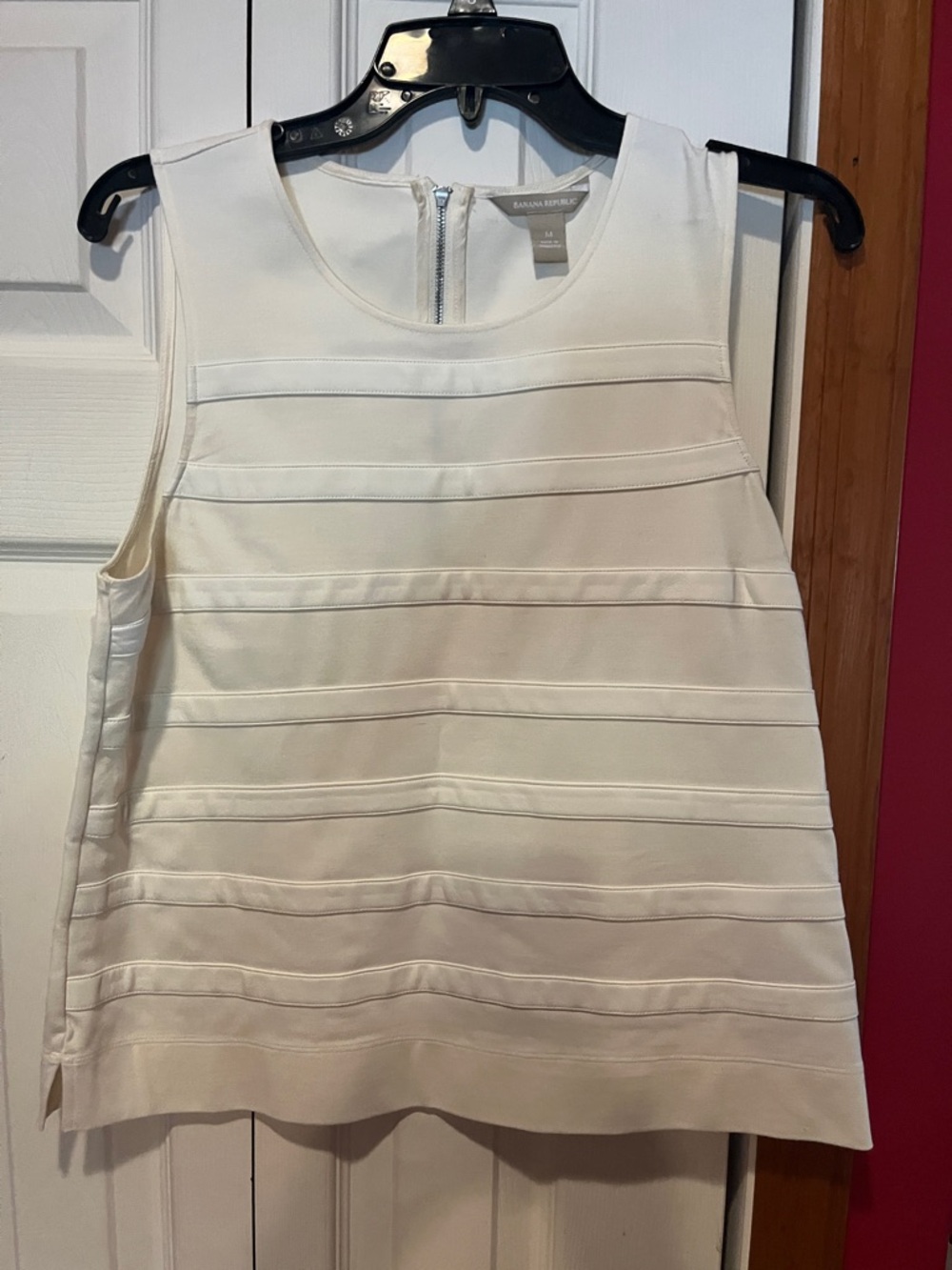 Banana Republic Ivory Textured Sleeveless Shell